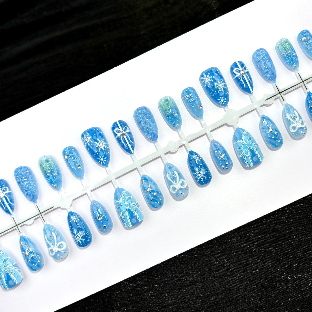 Elegant Decorative Press-On Nail Set