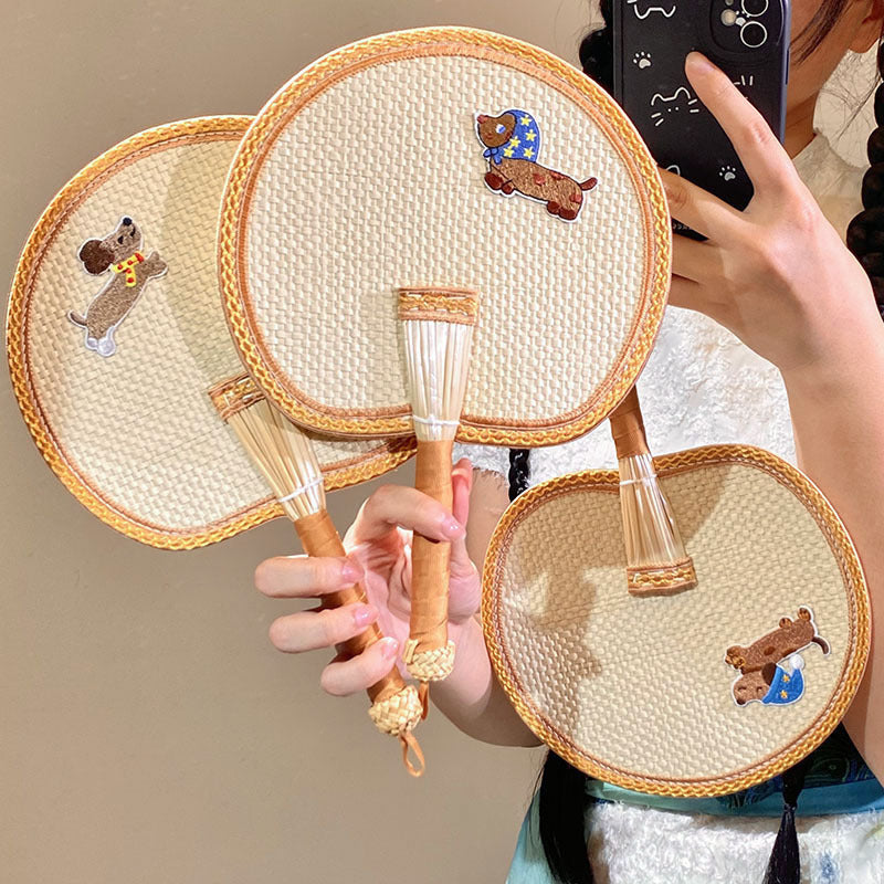 Handcrafted fan with cute animal design Bowlift