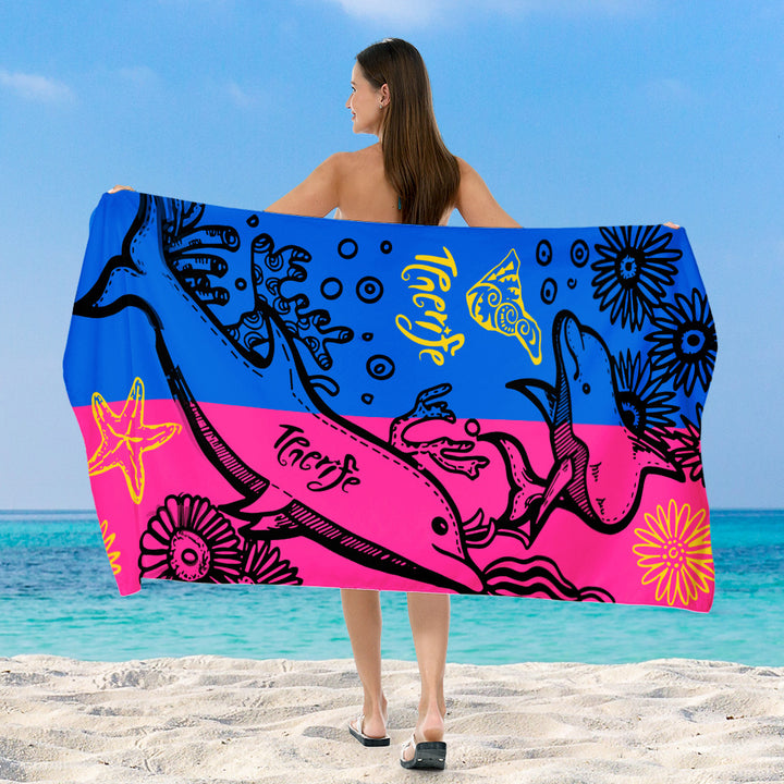 Beach towel with vibrant, colorful animal motif Bowlift