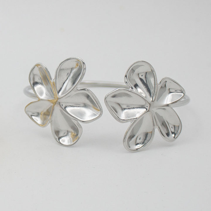 Elegant Flower Cuff Bracelet Bowlift