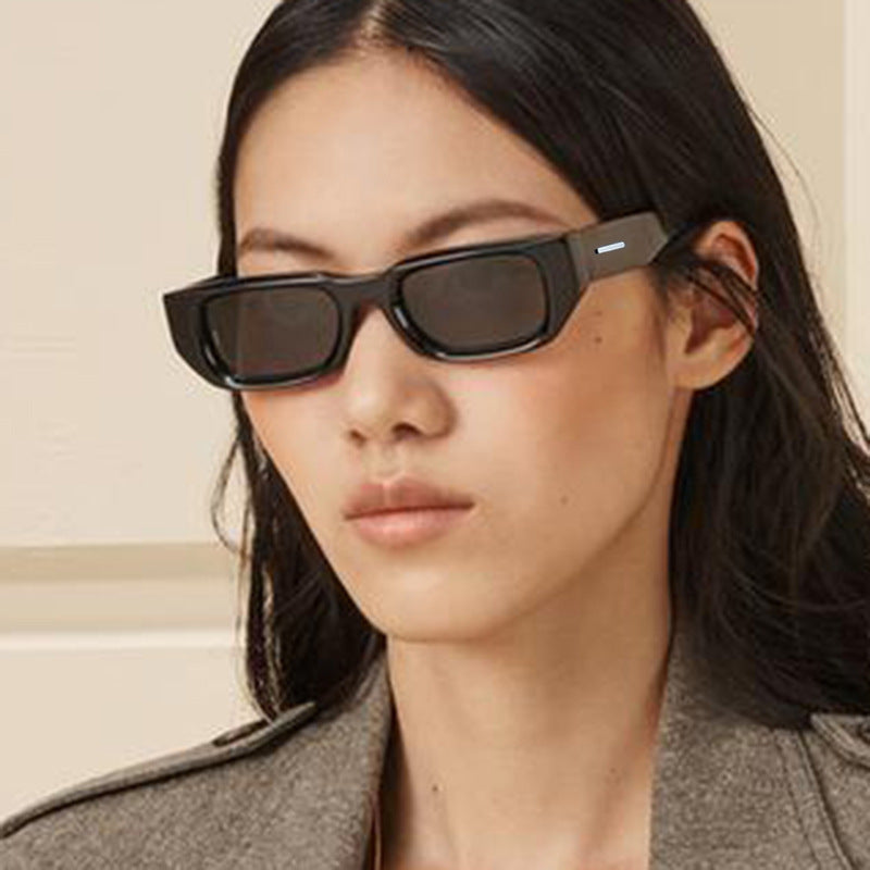 Women's fashionable sunglasses with innovative, transparent frame and polarized lenses Bowlift