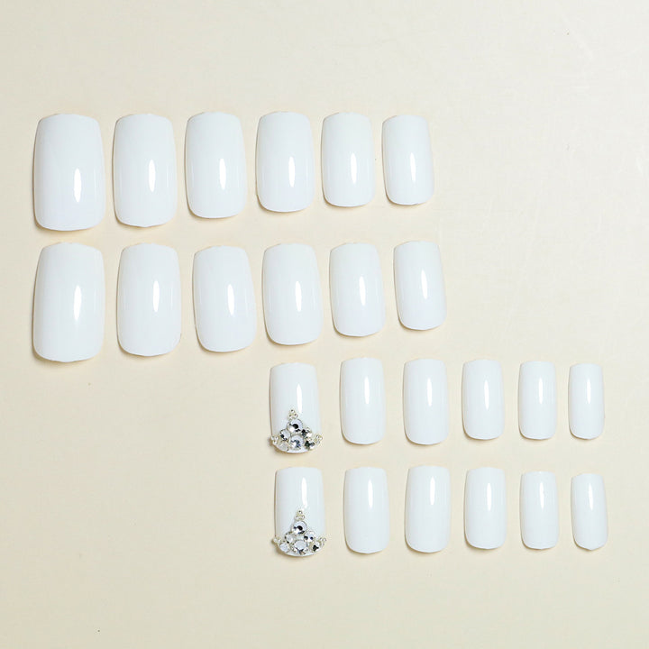 Luxury Press-On Nail Design with Rhinestone Accents Bowlift