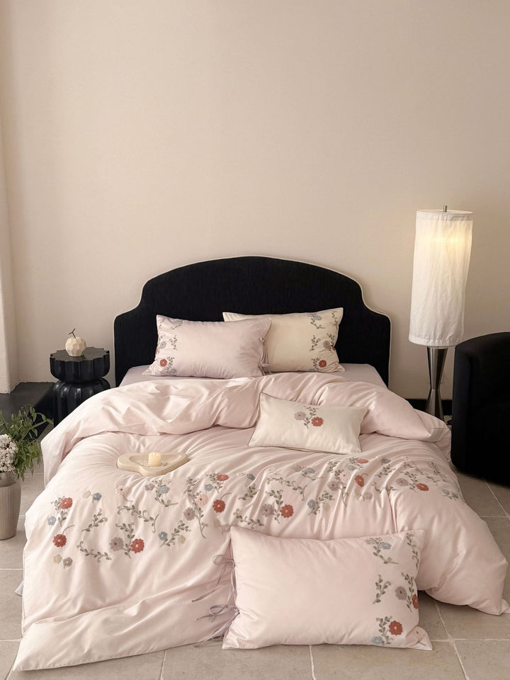 Luxurious satin bedding set with floral embroidery and pillowcases Bowlift