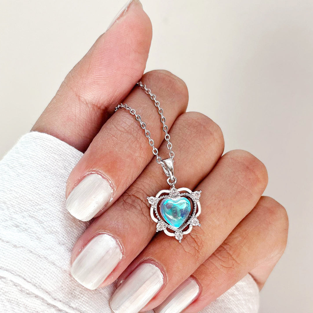 Heart-shaped jewelry necklace Bowlift