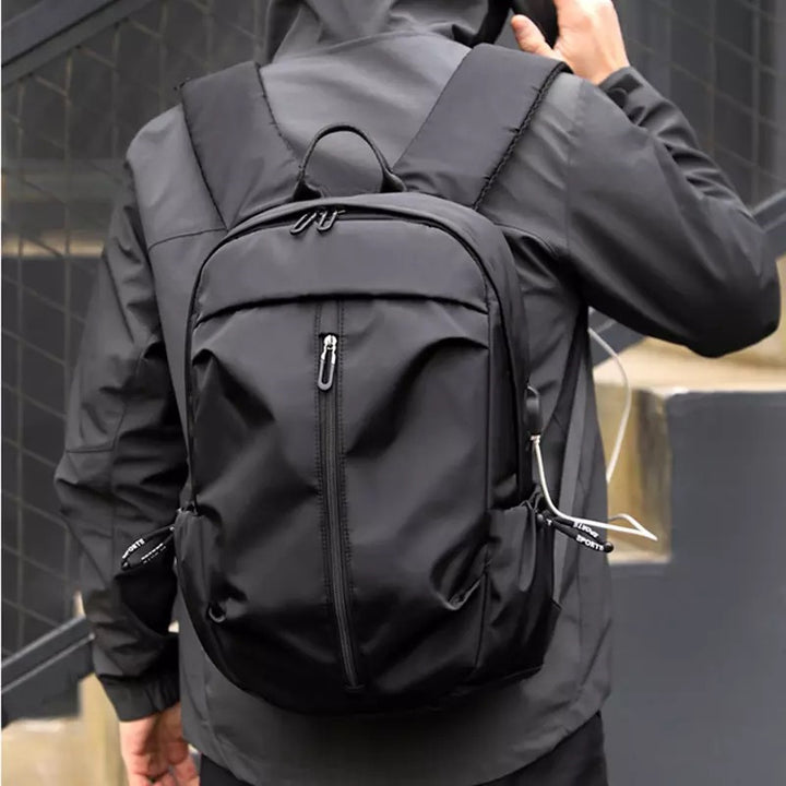 Multifunctional backpack with multiple storage compartments Bowlift