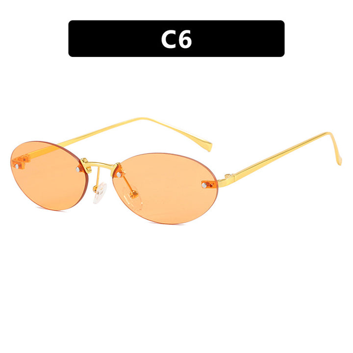 Ladies fashionable sunglasses in elegant retro design Bowlift