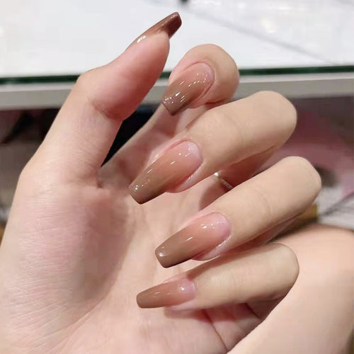 Artificial nails with elegant ombre effect Bowlift