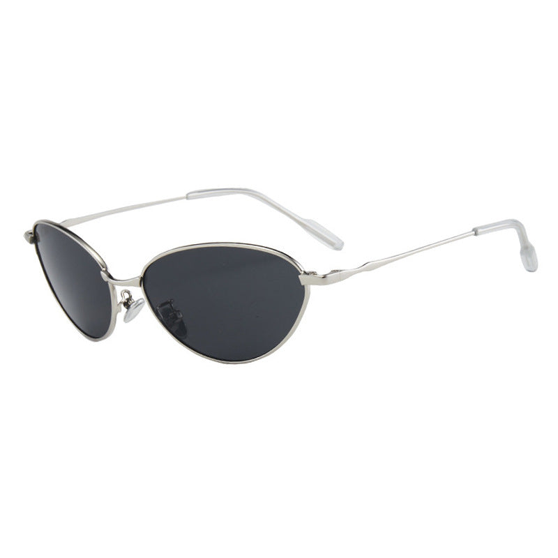 Women’s stylish sunglasses in elegant oval design Bowlift