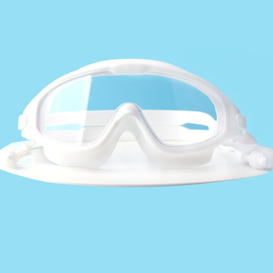 Swim mask with extended field of vision and child-friendly design Bowlift