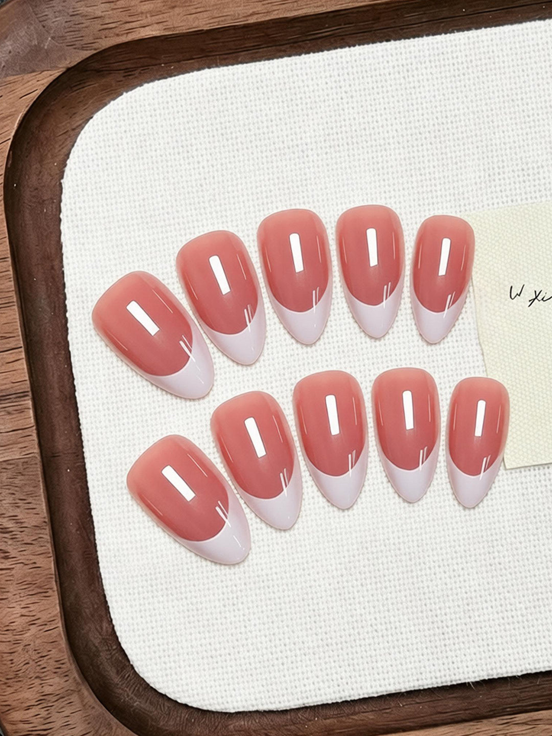 Elegant Artificial Nails with French Design Bowlift