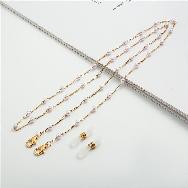 Elegant necklace with pearl accents Bowlift