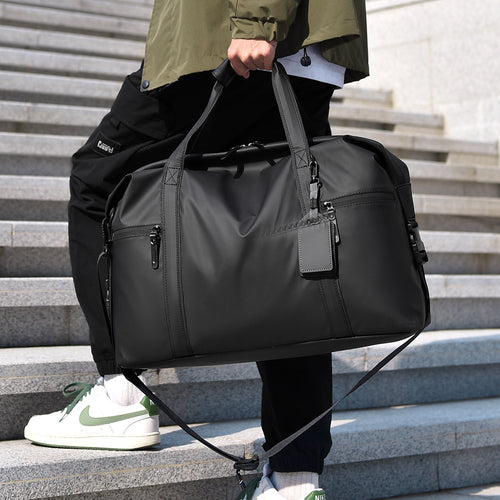 Travel bag with waterproof material and practical carrying options Bowlift