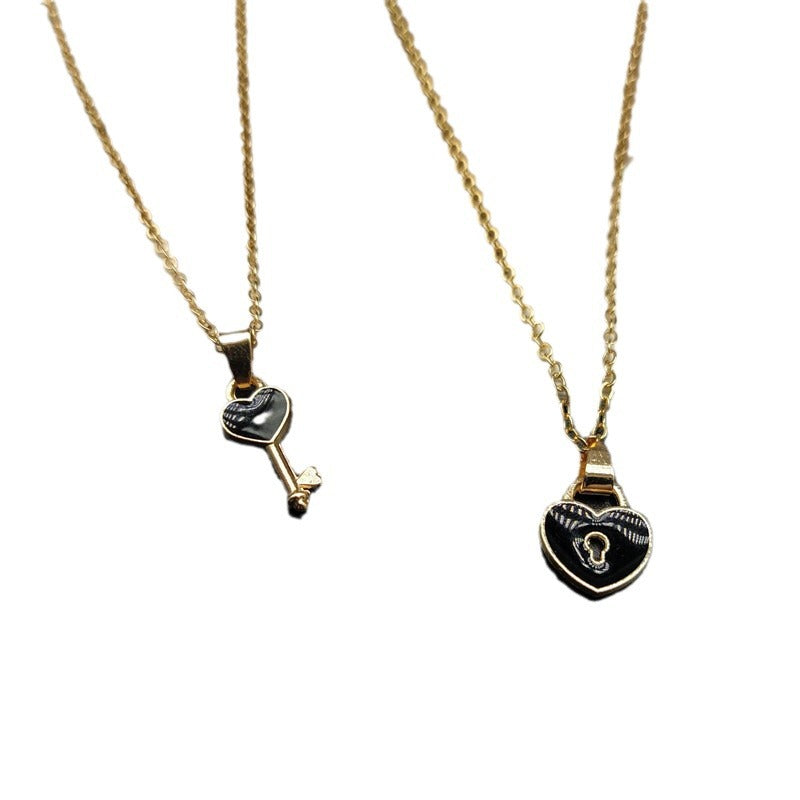 Heart-Shaped Pendant Necklace Set Bowlift