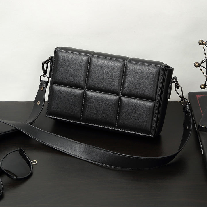 Practical Shoulder Bag in Modern Design Bowlift