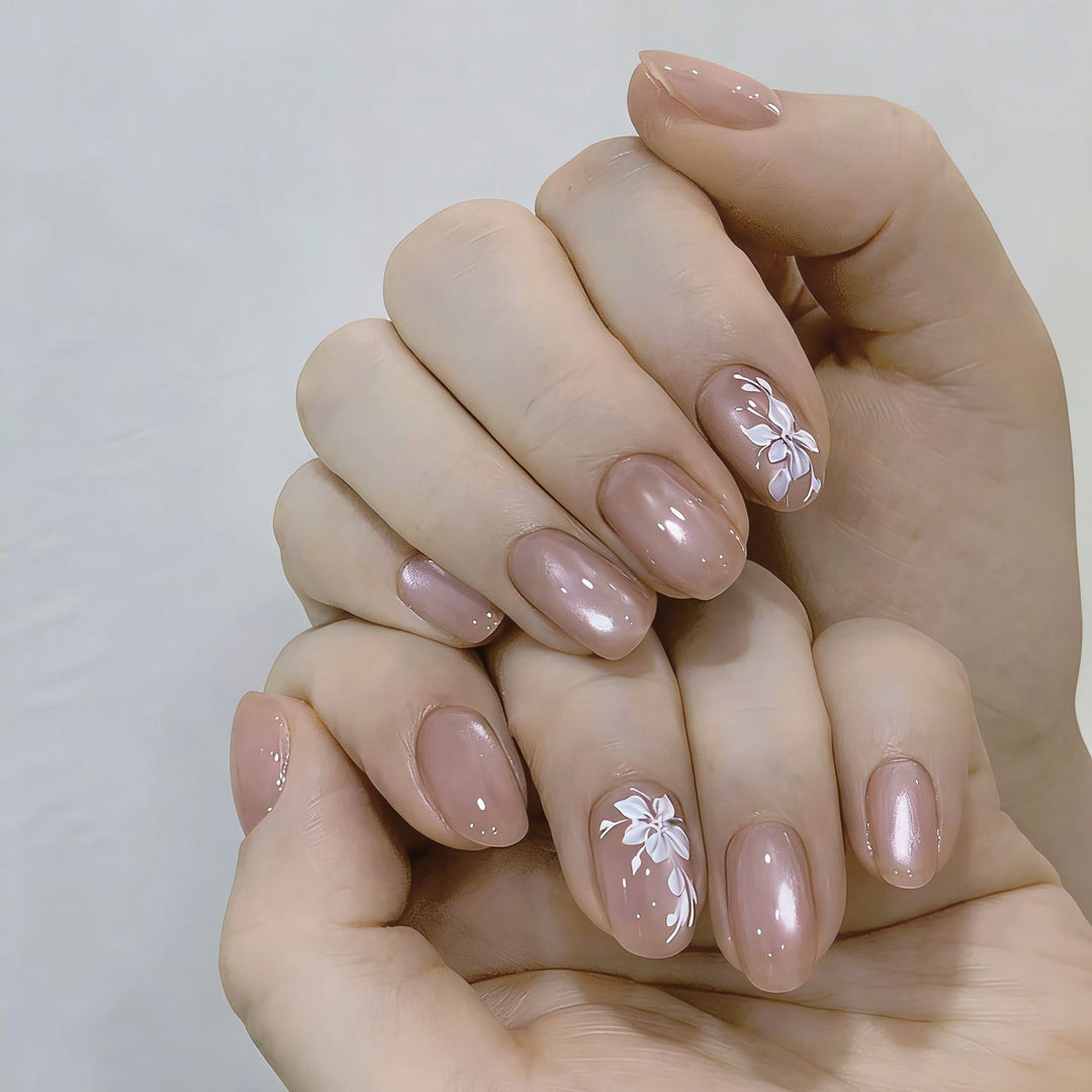 Artificial nails with elegant flower decoration Bowlift