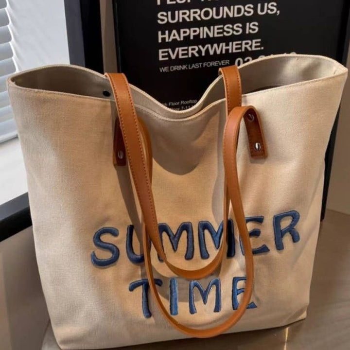 Beach bag with embroidered summer motif Bowlift