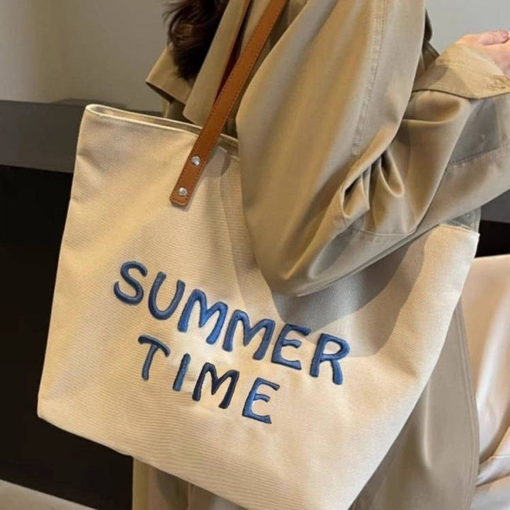 Beach bag with embroidered summer motif Bowlift