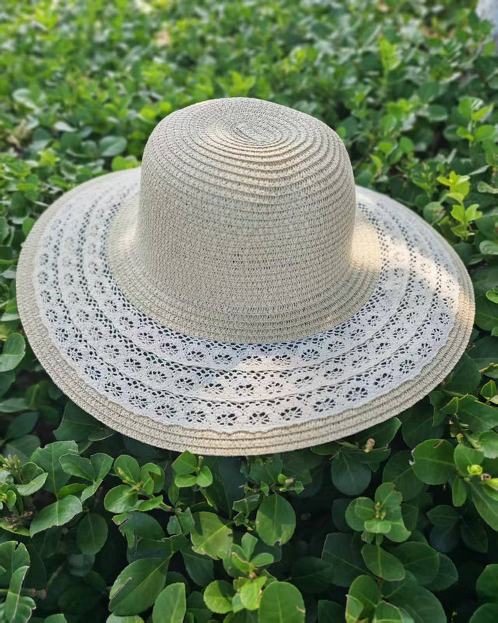 Sun hat with elegant crochet trim Bowlift