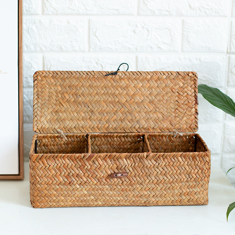 Unisex storage box made of handwoven natural material Bowlift