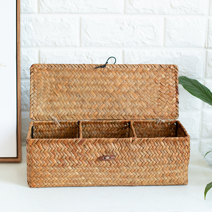 Unisex storage box made of handwoven natural material Bowlift