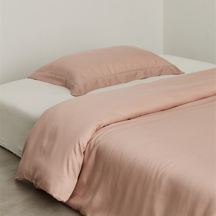 Fitted sheet made of fine cotton satin with extra high skirt and elastic all-around rubber Bowlift