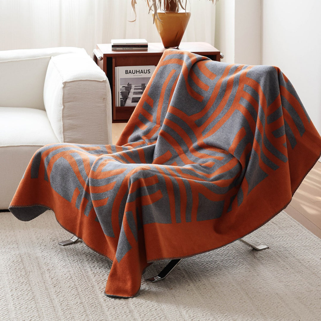 Artistic Wave Pattern Throw Blanket