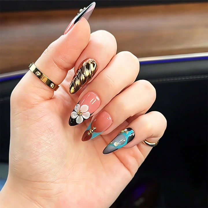 Artful nail set with floral accents Bowlift