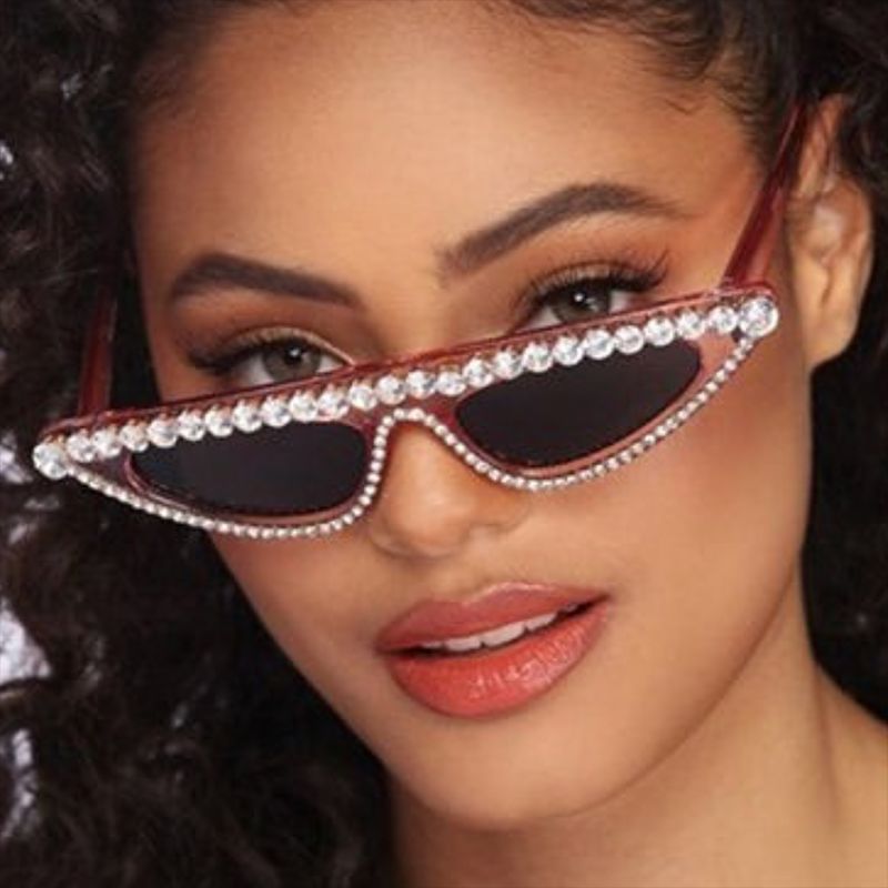 Ladies designer sunglasses in stylish cat-eye design with glittering frame Bowlift