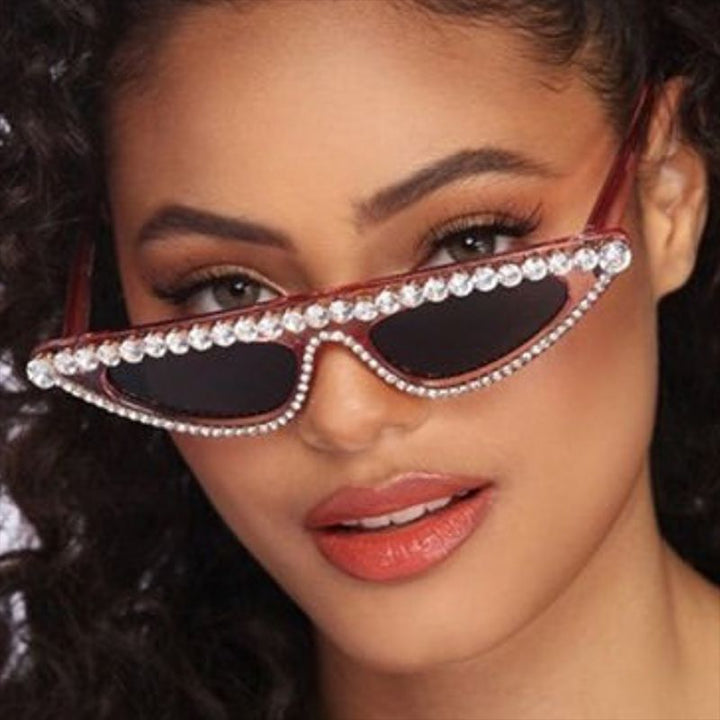 Ladies designer sunglasses in stylish cat-eye design with glittering frame Bowlift