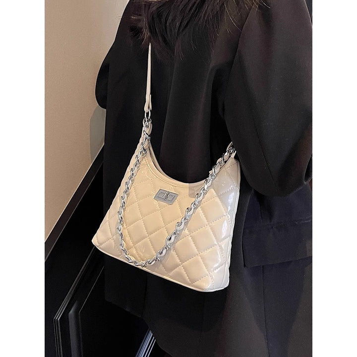 Quilted Shoulder Bag Bowlift