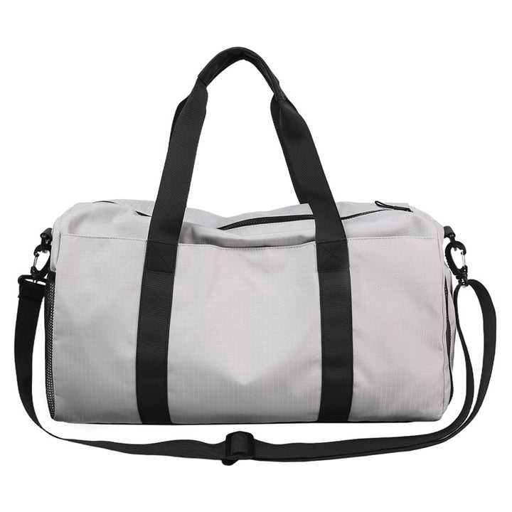 Sporty travel bag with reinforced carrying system and secure interior Bowlift