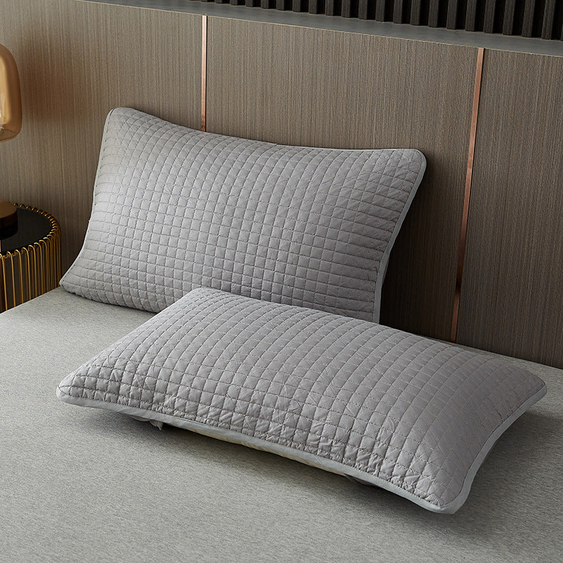 Quilted breathable zippered pillow protector with hypoallergenic padding Bowlift