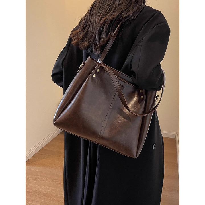 Chic Structured Tote Bag Bowlift
