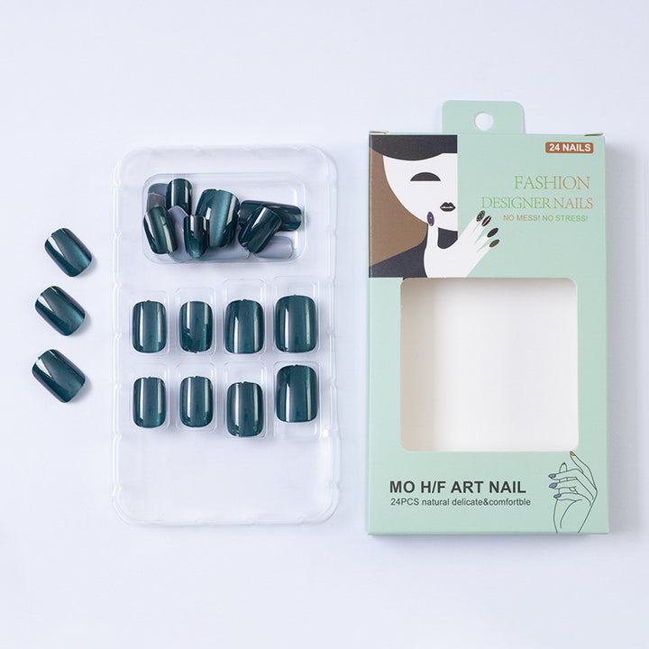 Artificial nails in elegant ombre design Bowlift