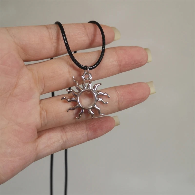 Spiral Pendant Necklace Bowlift