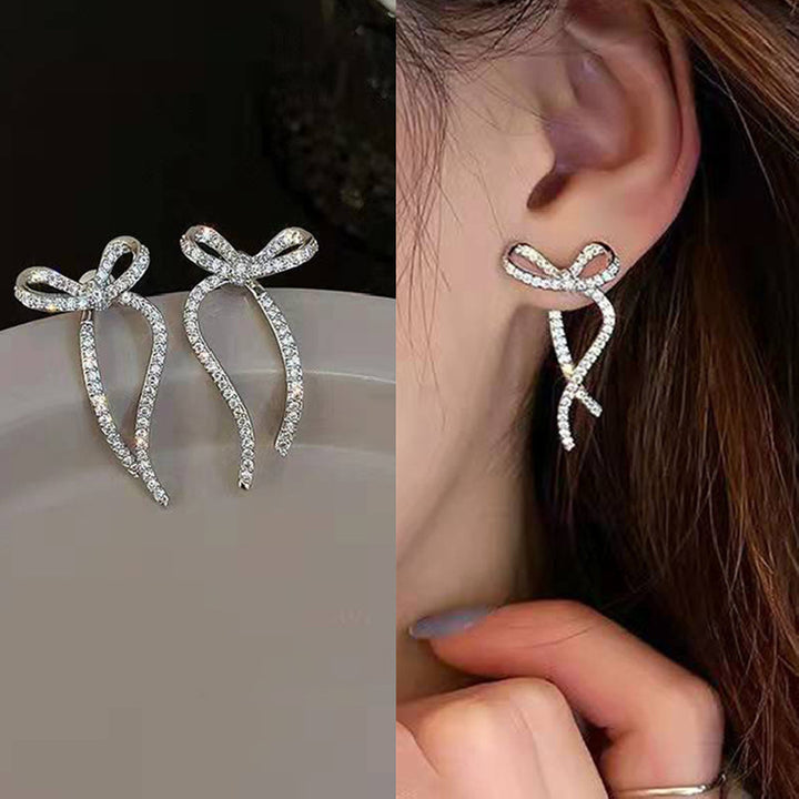 Elegant earrings Bowlift