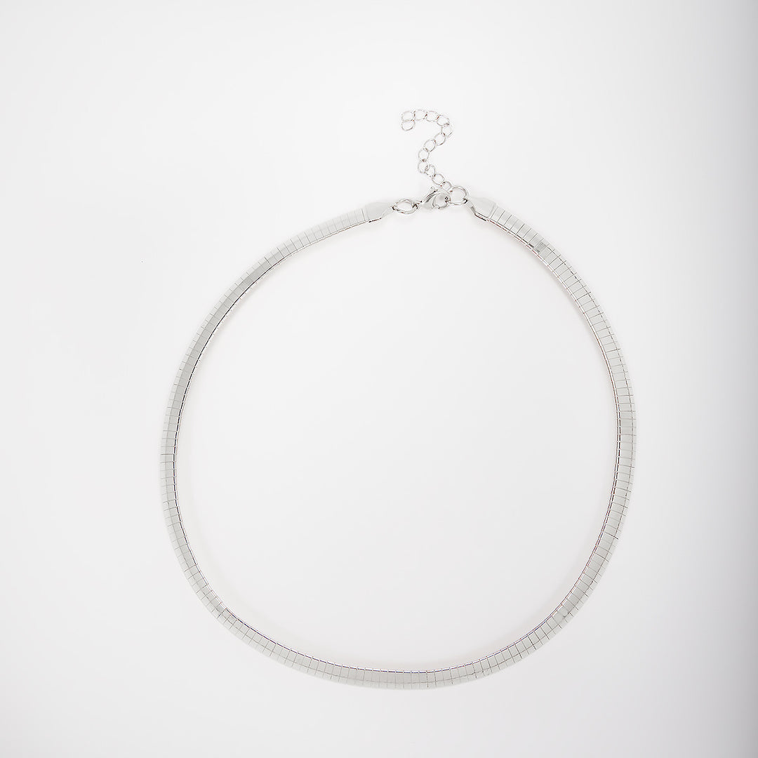 Elegant Statement Wire Choker Bowlift