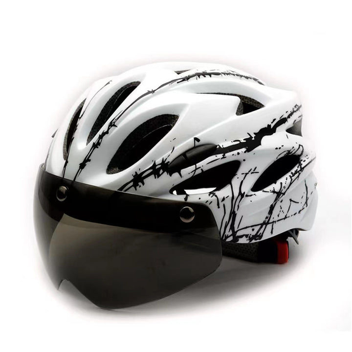 Bicycle helmet with integrated sun visor and optimal ventilation Bowlift
