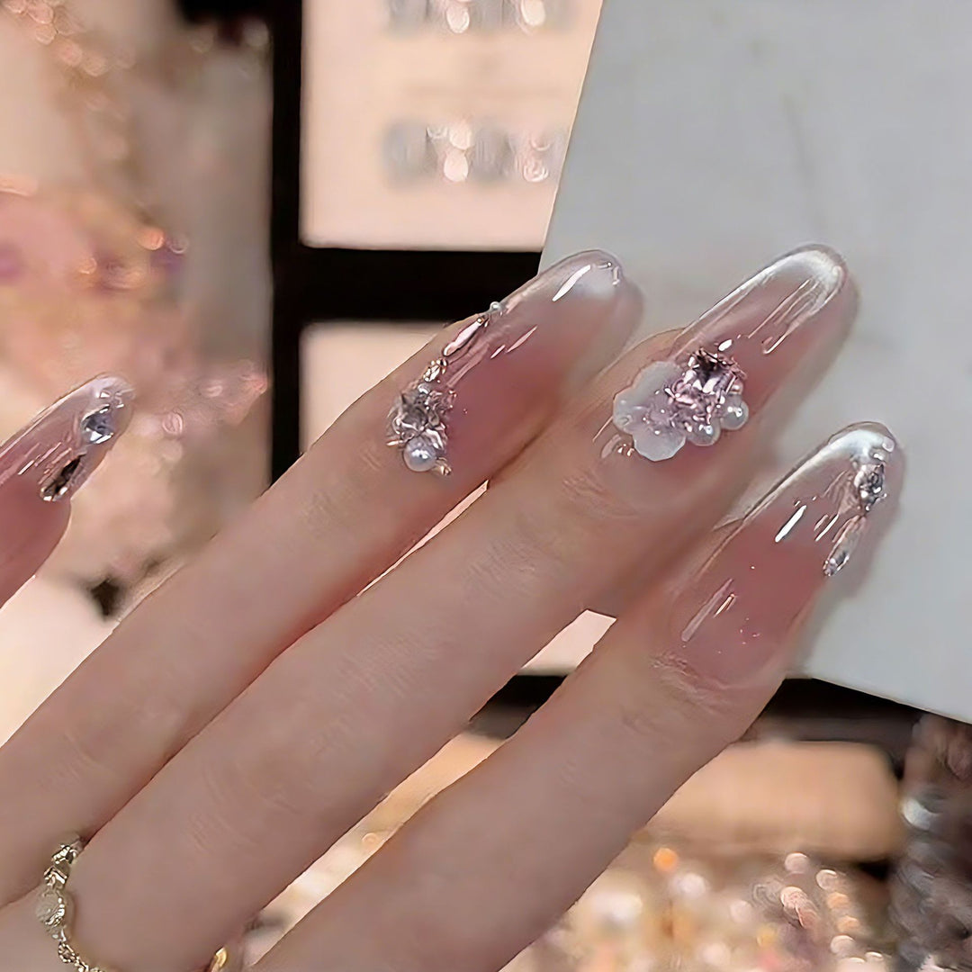 Glamorous artificial nail tips with 3D flower and crystal embellishments Bowlift