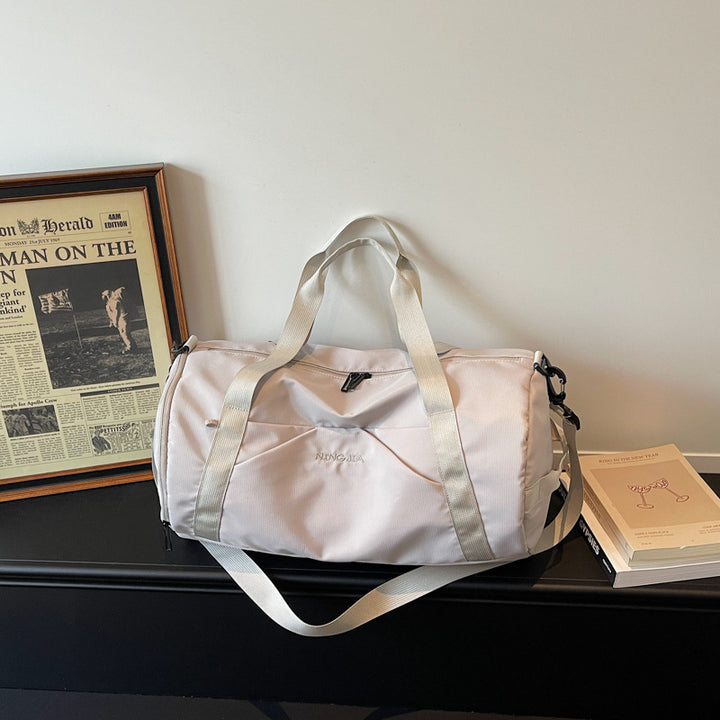 Versatile Travel Duffel with Adjustable Shoulder Strap