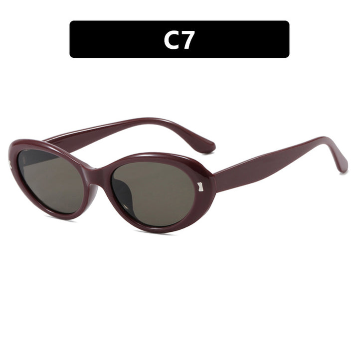 Women's sunglasses in elegant retro style Bowlift