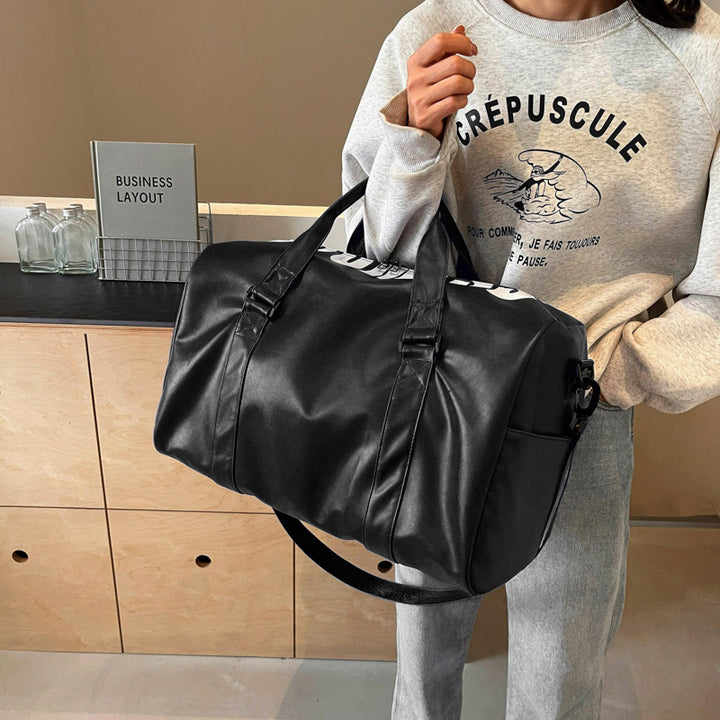 Sporty Travel Bag With Spacious Interior Compartment And Durable Material Bowlift