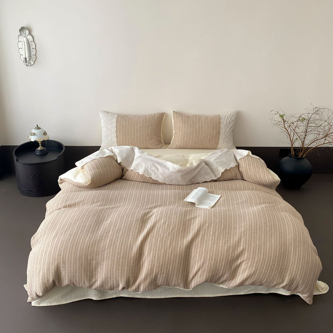 Bedding set made of fine linen-cotton blend with subtle striped texture Bowlift