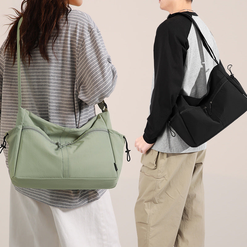 Spacious Multi-Pocket Weekend Bag Bowlift