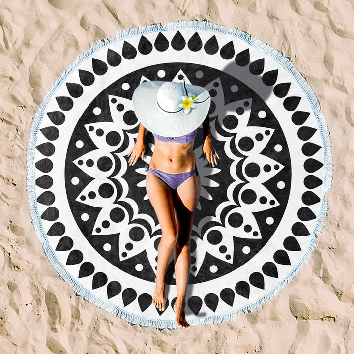 Round beach towel with vibrant tropical pattern Bowlift