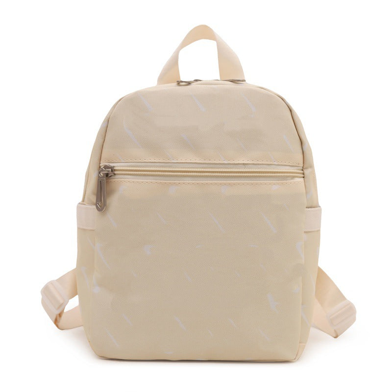 Smaller everyday backpack with practical outer pockets Bowlift