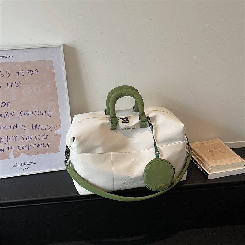 Elegant Travel Bag with Practical Accessories Bowlift