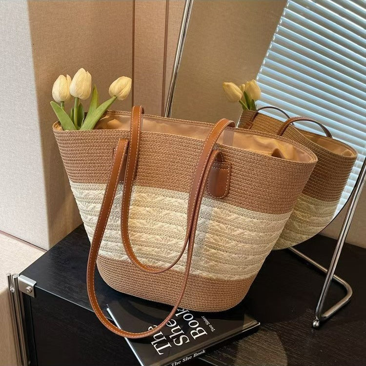 Elegant straw bag Bowlift