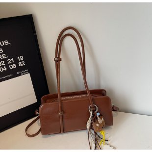 Modern Minimalist Crossbody Bag Bowlift