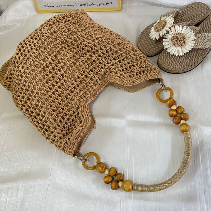 Hand-knotted macrame bag with wooden handles Bowlift